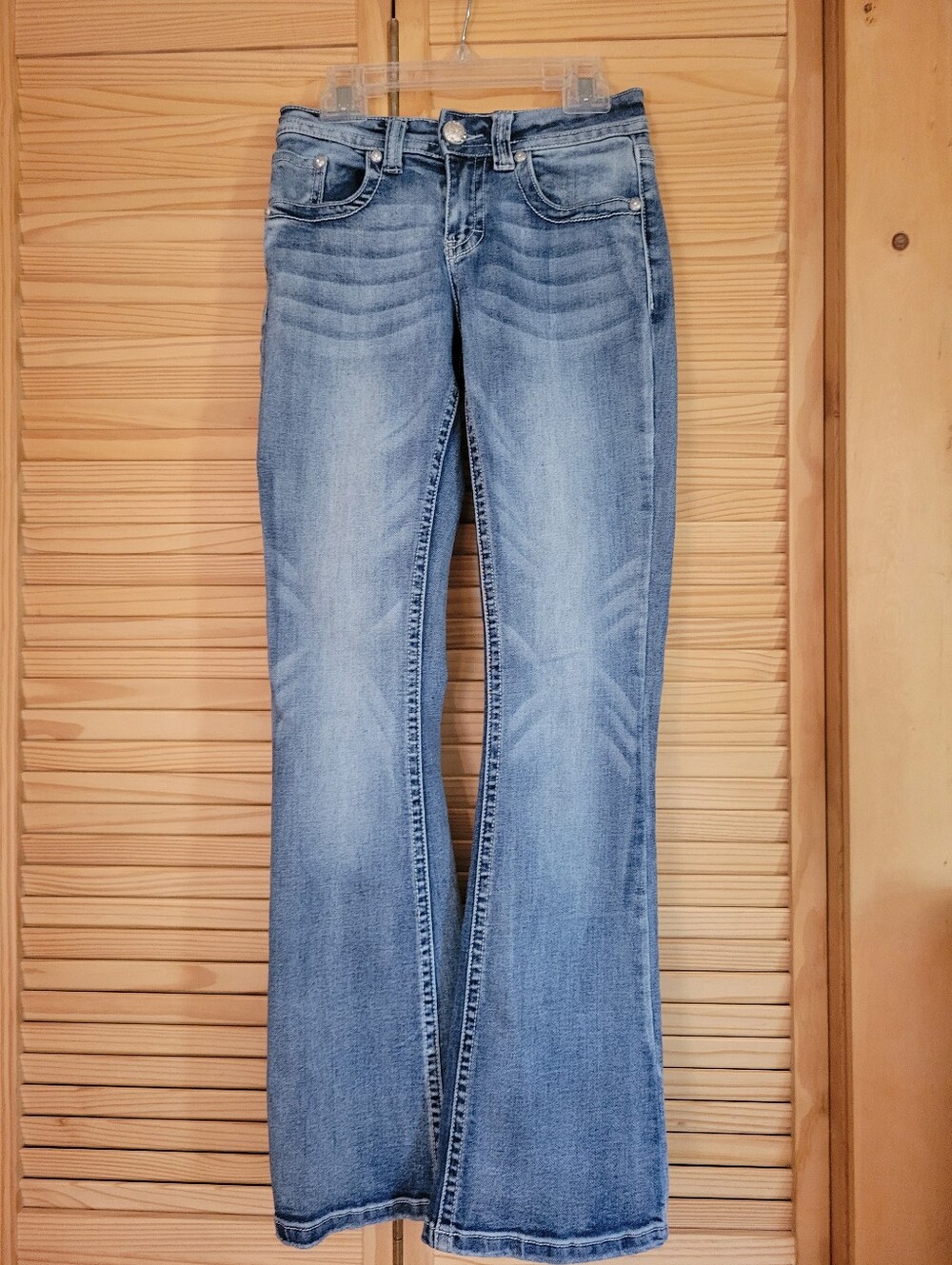 Fire & Rain Mid rise bootcut jeans size 0 pocket detail